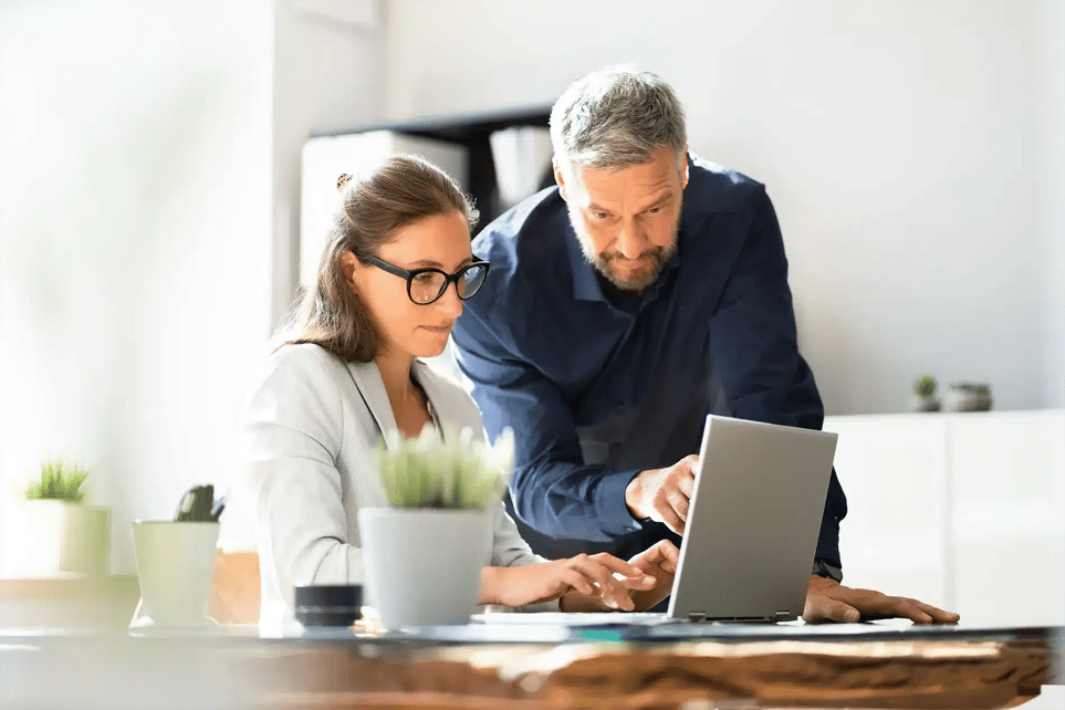 HEADER-IMAGE-23Apr25_How-to-Navigate-Data-Complexity-with-Medrios-AI-Enabled-Reporting